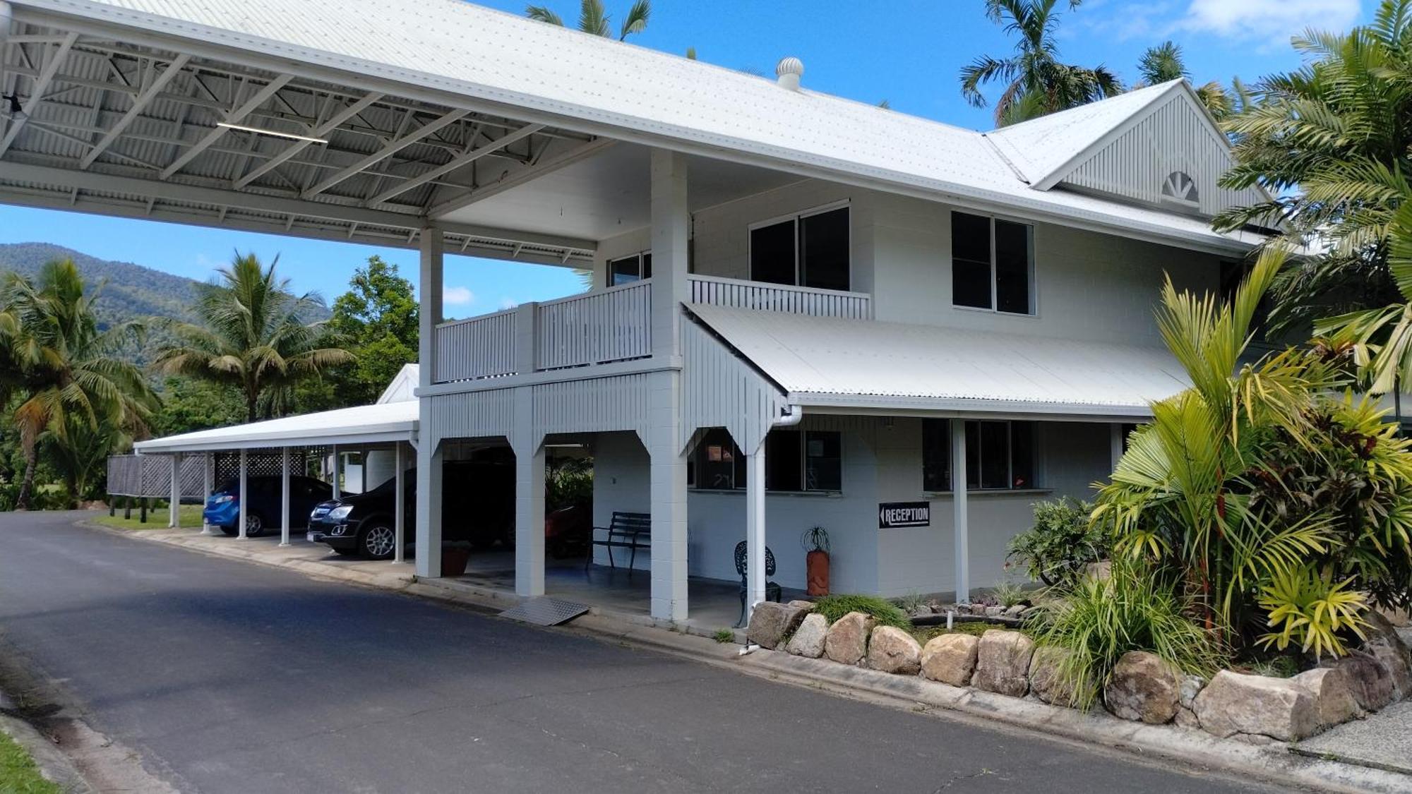 Tully Motel Exterior photo